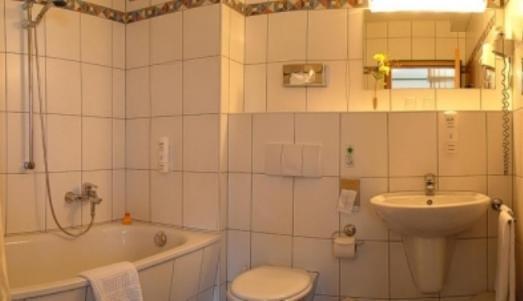 Hotel Stadt Naumburg Номер фото